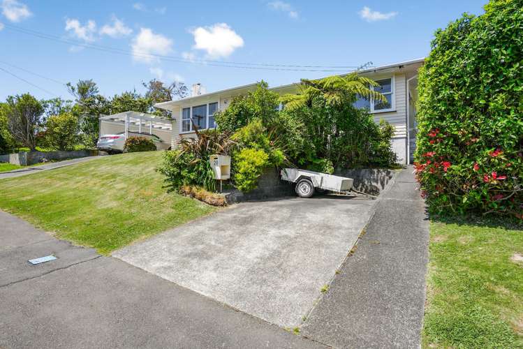 20 Lynda Avenue Paparangi_13