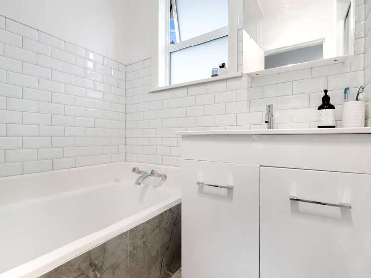 20 Keats Crescent Enderley_9