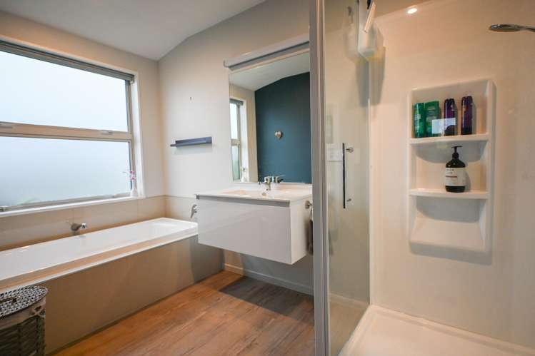 11 Racecourse Terrace Rise Hokitika_11