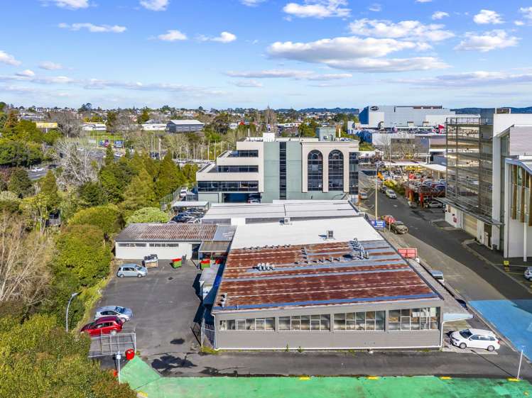 3 Trading Place Henderson_9