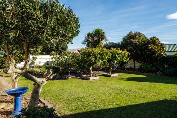 22 Ruru Avenue Lytton West_22