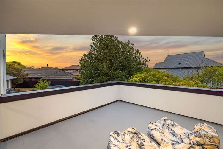 11 Travis Country Drive Burwood_5