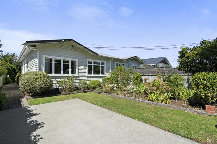 39 Moa Street Alicetown_14