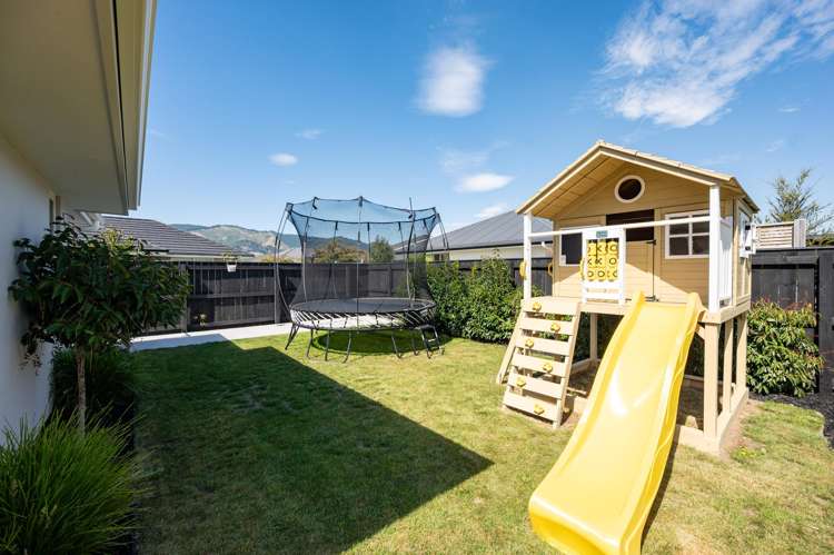 8 Oakdale Grove Richmond_23