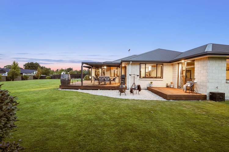 33 Birchwood Avenue Burleigh_30