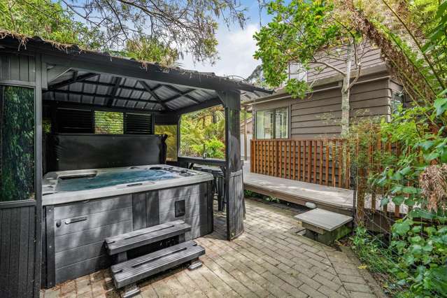 5 Lady Bell Grove Lowry Bay_1
