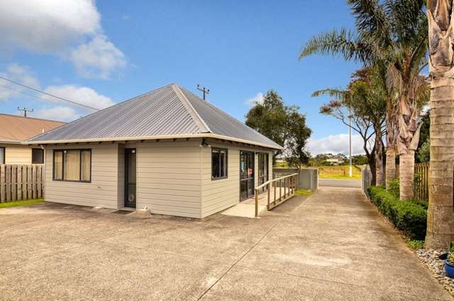 Hobsonville 2 bedrooms, 1 bathroom