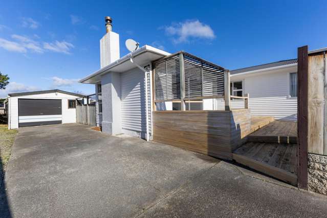 Colourful & Comfortable in Cloverlea