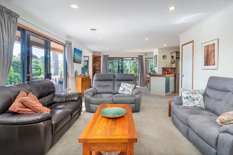 15 Martin Place Cooks Beach_10