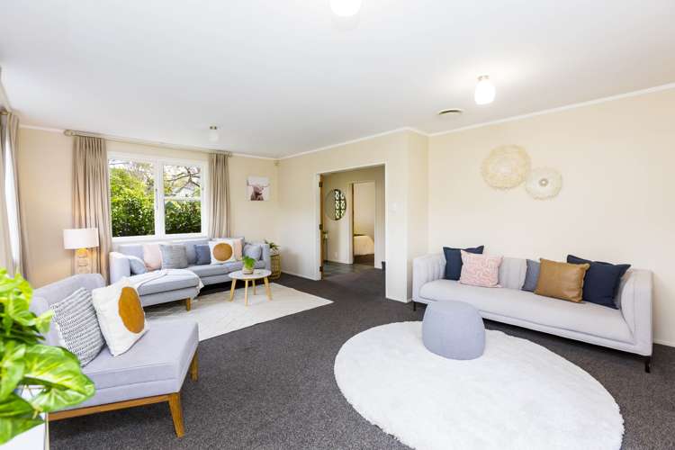 1 Deller Grove Silverstream_5