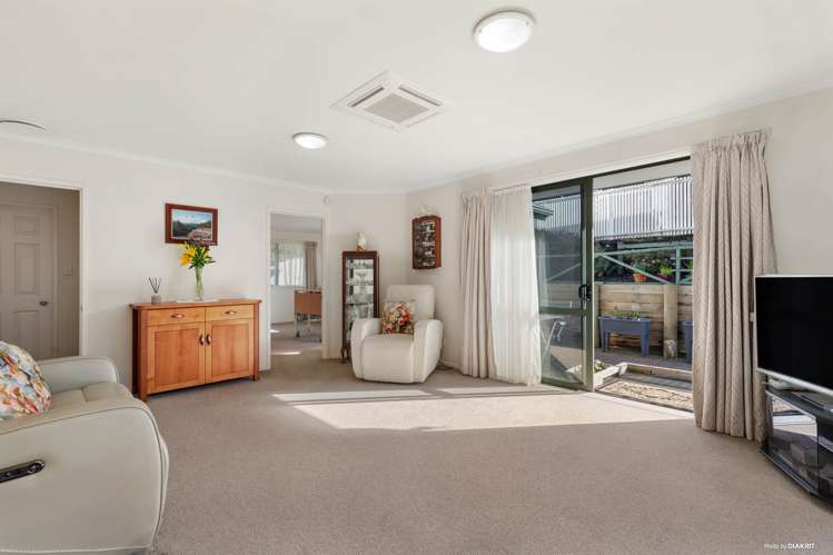 38 Kath Hopper Drive Orewa_9