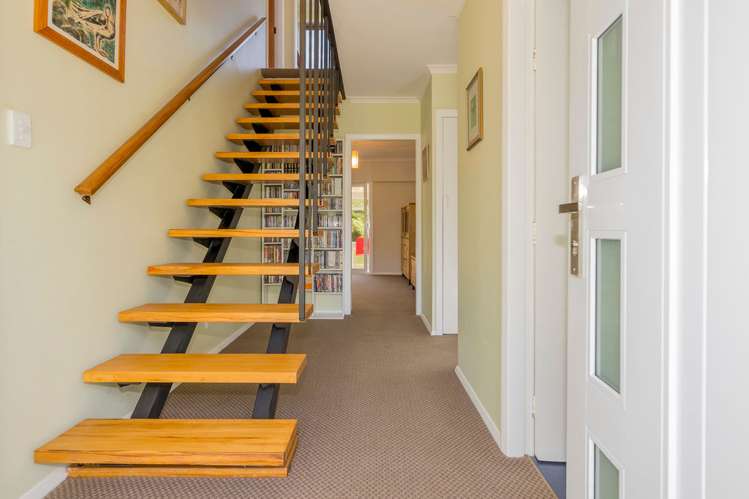 127 Renown Road Raumati South_13