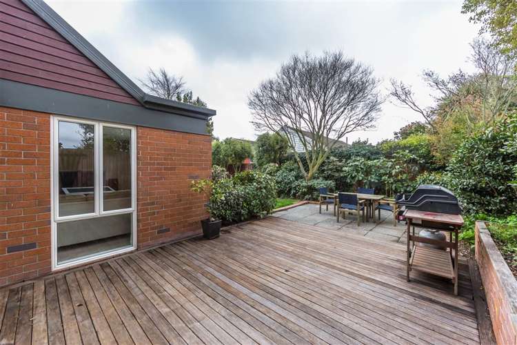 2/32a Bryndwr Road Fendalton_16