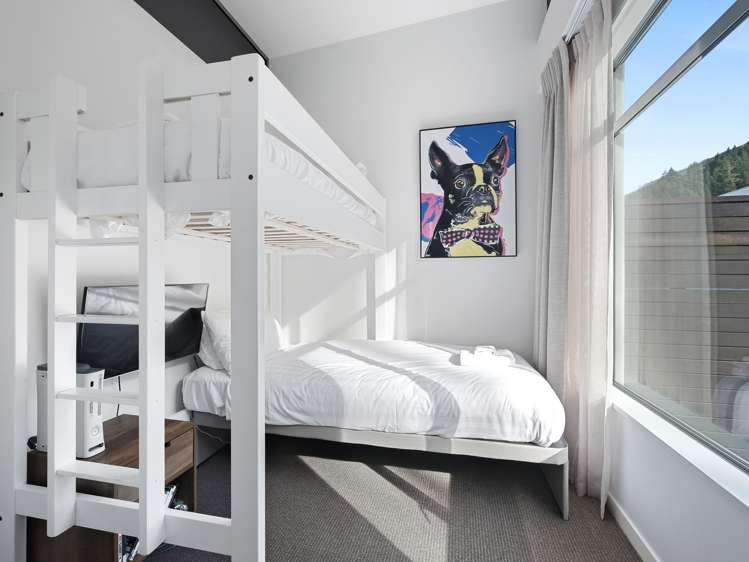 38h Lomond Crescent Queenstown_13