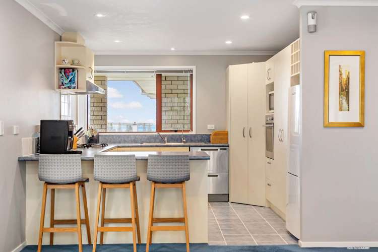 69 Roberta Crescent Orewa_5