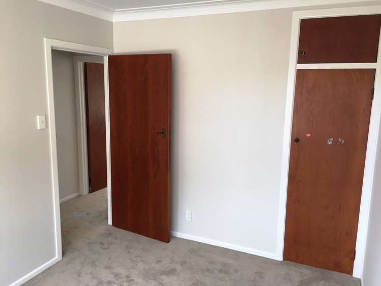 2/29 Clonbern Road Remuera_5