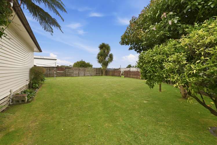 15 Mahanga Road Fairy Springs_19