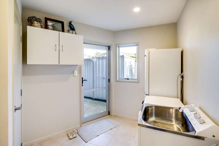 10 Milford Place Poraiti_18