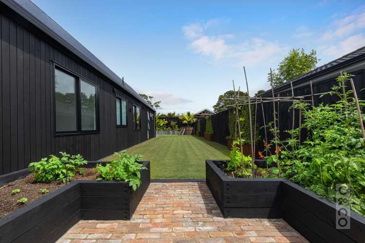 1 Len Ireland Drive Kumeu_16