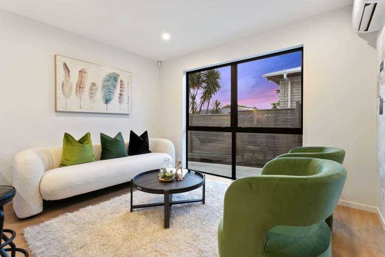1b Valron Road Te Atatu South_5