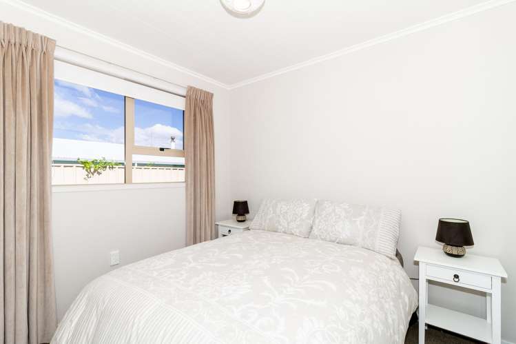 68b The Esplanade Westshore_9