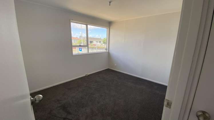 8 Garth Place 10686_5