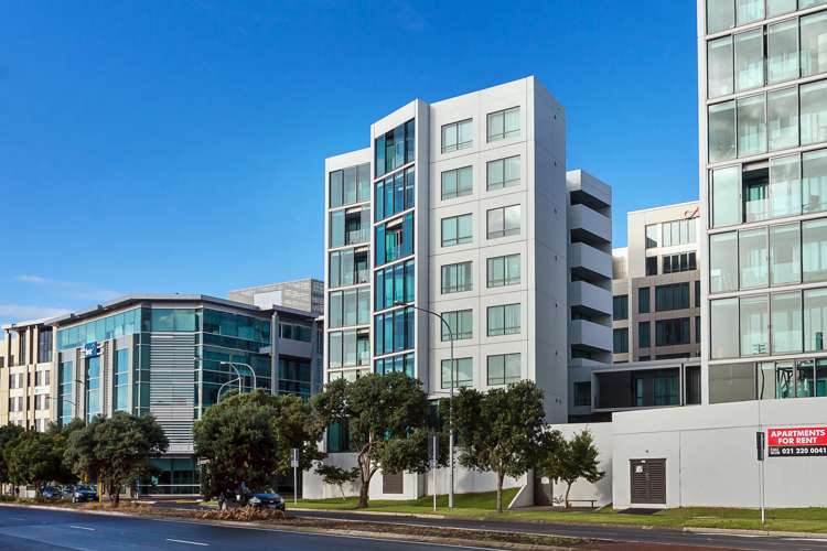 423/8 Dockside Lane Auckland Central_1