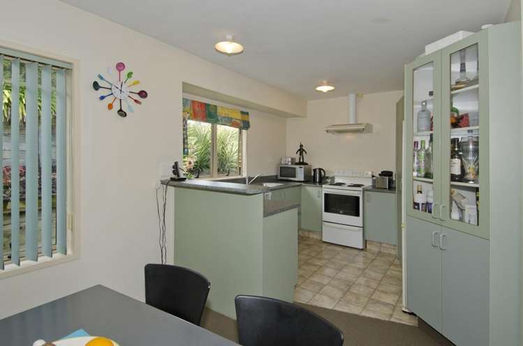 4/51 MERIVALE ROAD Parkvale_1