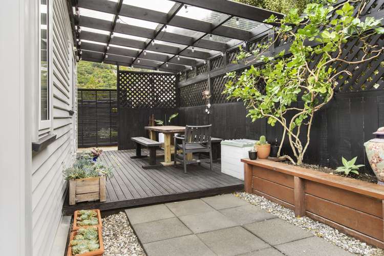 96 Lyall Parade Lyall Bay_10