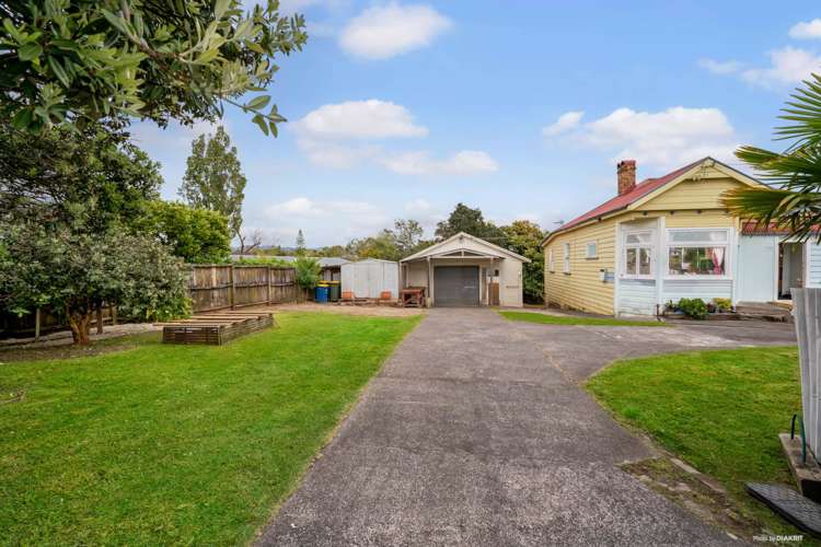 23 Woodglen Road Glen Eden_1