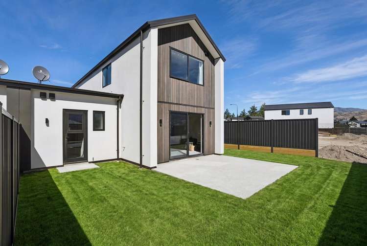 8 Woods Crescent Cromwell_21