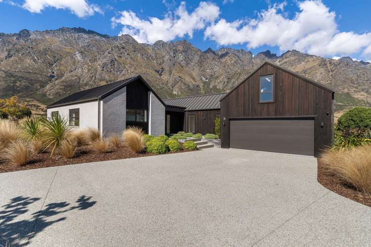 36 McKellar Drive Jack's Point_24