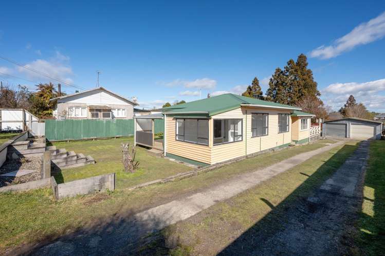 8 Turoa Street Mamaku_13