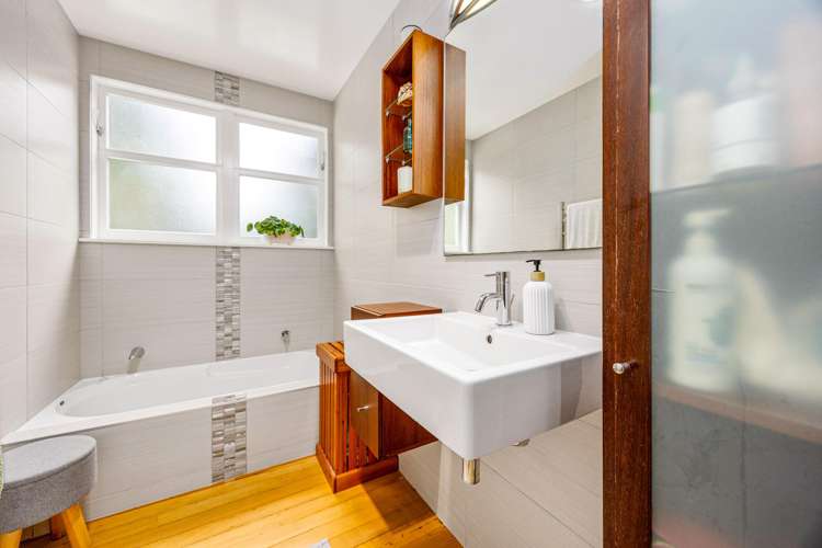 56 Waima Crescent Titirangi_17