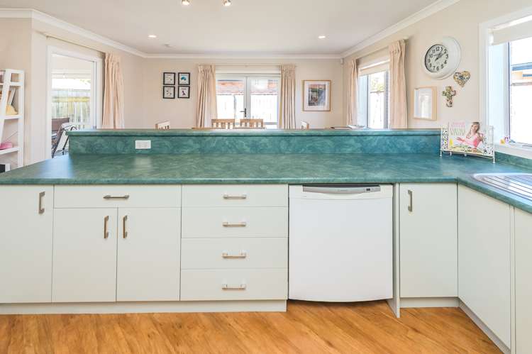 12 Gilligan Close College Estate_22