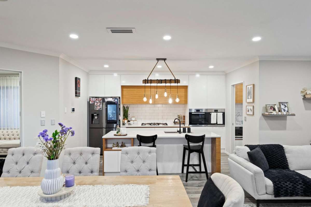 8 Gemscott Crescent_3