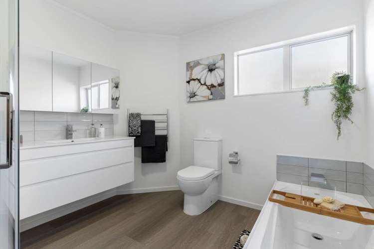 2/20 Carina Crescent Torbay_11