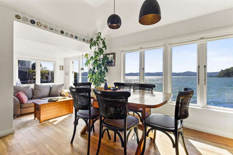 625 Marine Drive Days Bay_1