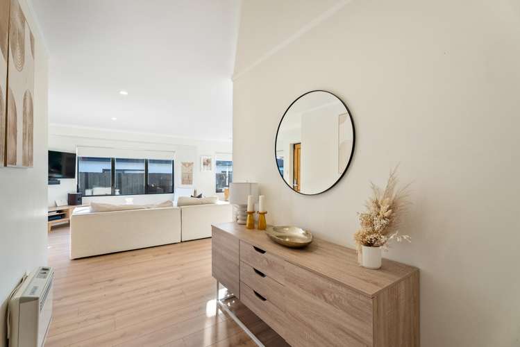 8a Craigbank Avenue New Lynn_9