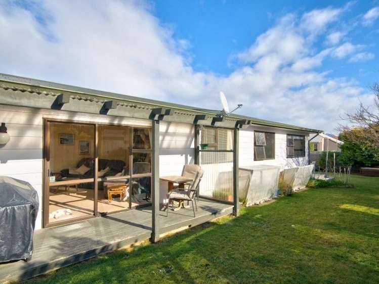 8 Larch Court Kelvin Heights_21