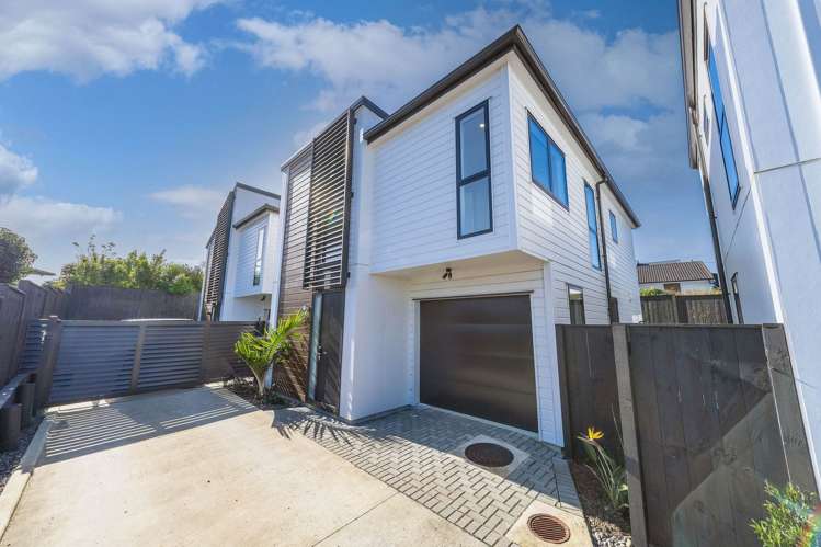 33D Stanley Avenue_0