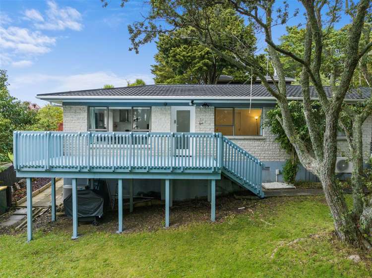 2/8 Tusac Place Totara Vale_13
