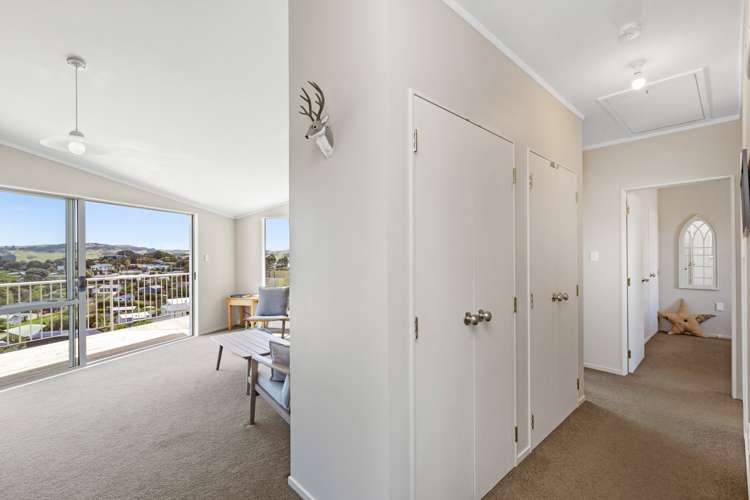 25E Violet Street Raglan_2