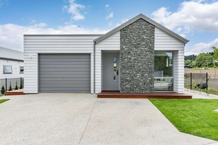 8 Stables Lane, Wingatui Mosgiel_16