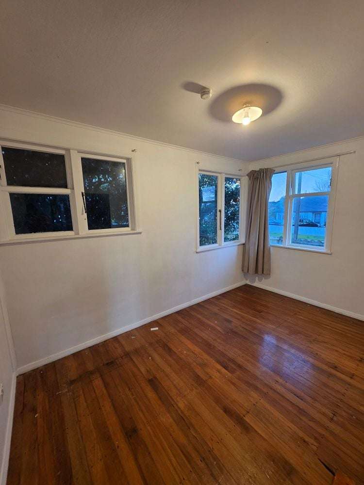16 Clarkson Crescent Otara_6