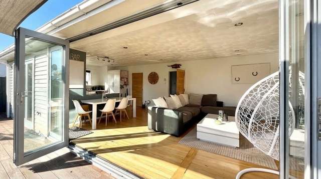3br Sunny Spacious living in Milton