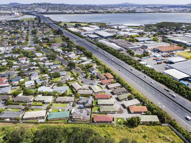 106 Crawford Avenue Mangere Bridge_2