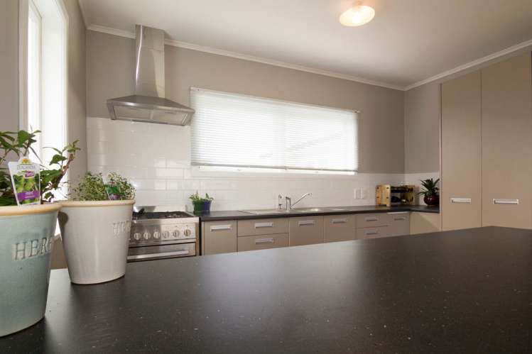 2 Hikurangi Street Te Atatu Peninsula_7