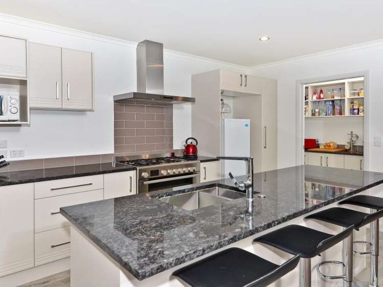 24 West Thompson Street Leamington_13