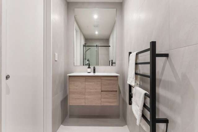 Room 1/302 Te Irirangi Drive 10673_4